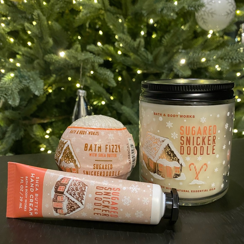 🌟 lot of 3 BBW: Candle/bath fizzy/hand cream- Sugared Snicker Doodles …